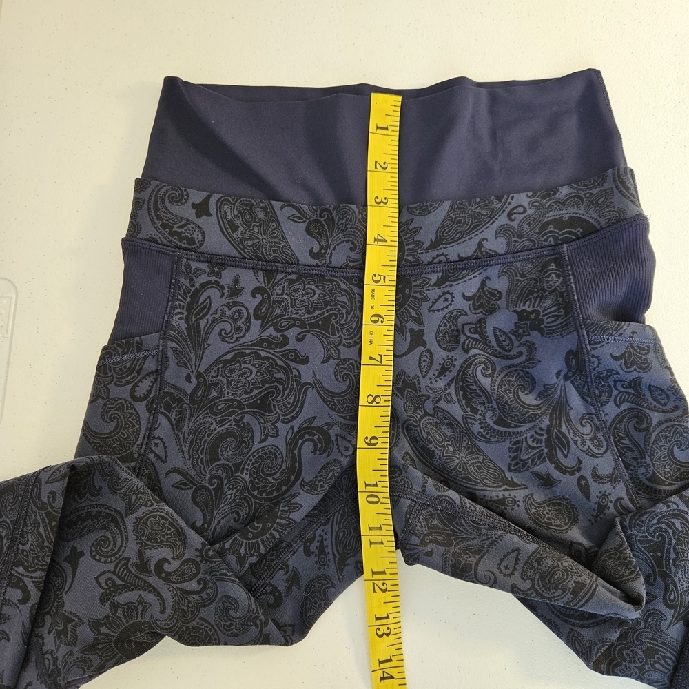 Lululemon En Route Crop Jogger Leggings Blue Inkwell Paisley Sz 4 - Picture 9 of 10
